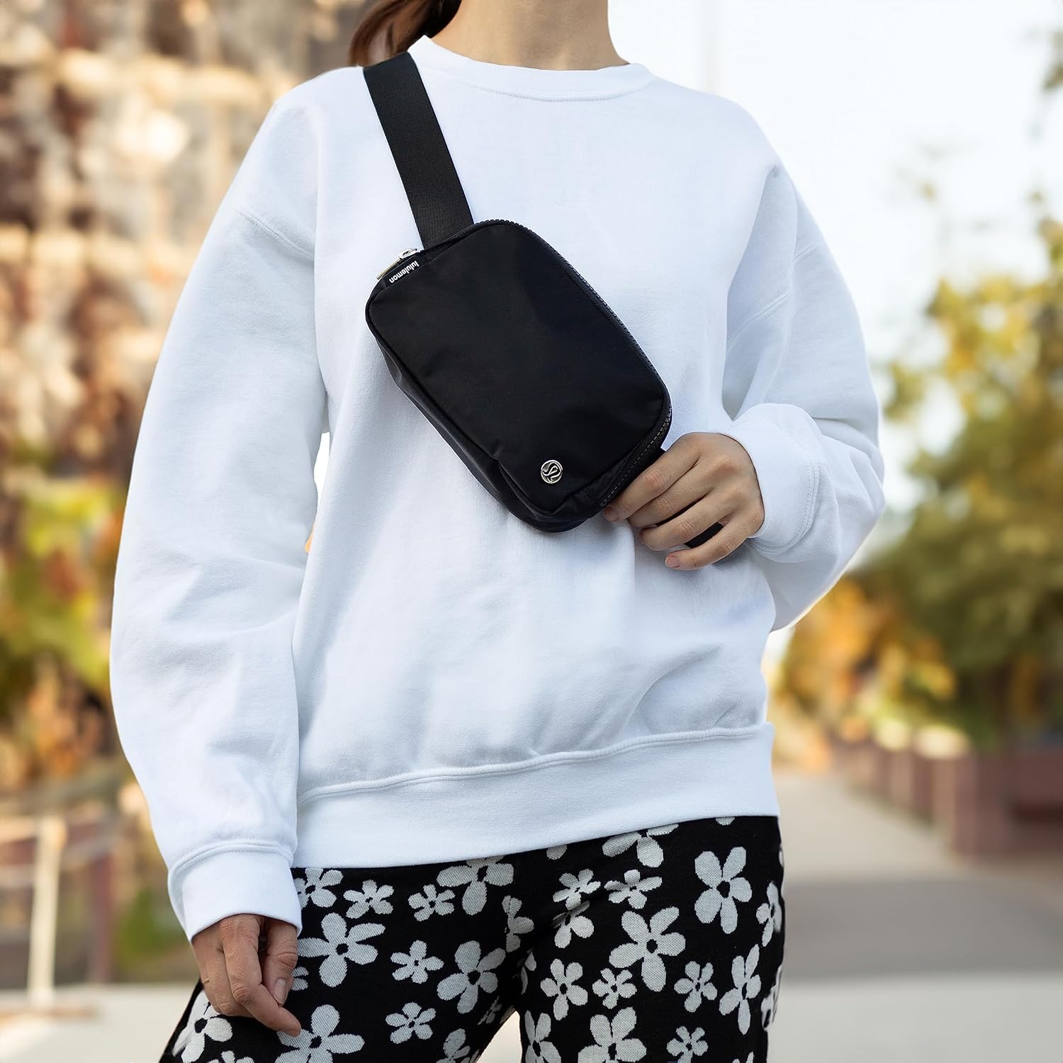 Lululemon Athletica Everywhere Belt Bag, Black, 7.5 x 5 x 2 inches | LuxyPrime